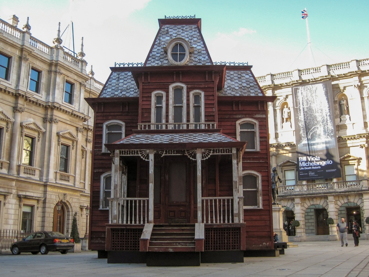 PsychoBarn at the Royal Academy: A slice of Hollywood horror on Piccadilly