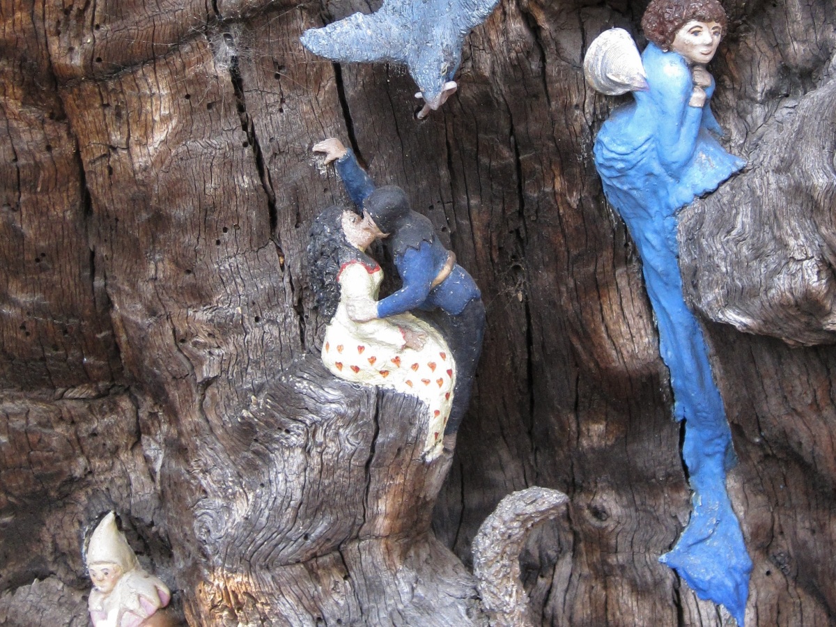 The Elfin Oak | A whimsical visit to fairyland in Kensington Gardens